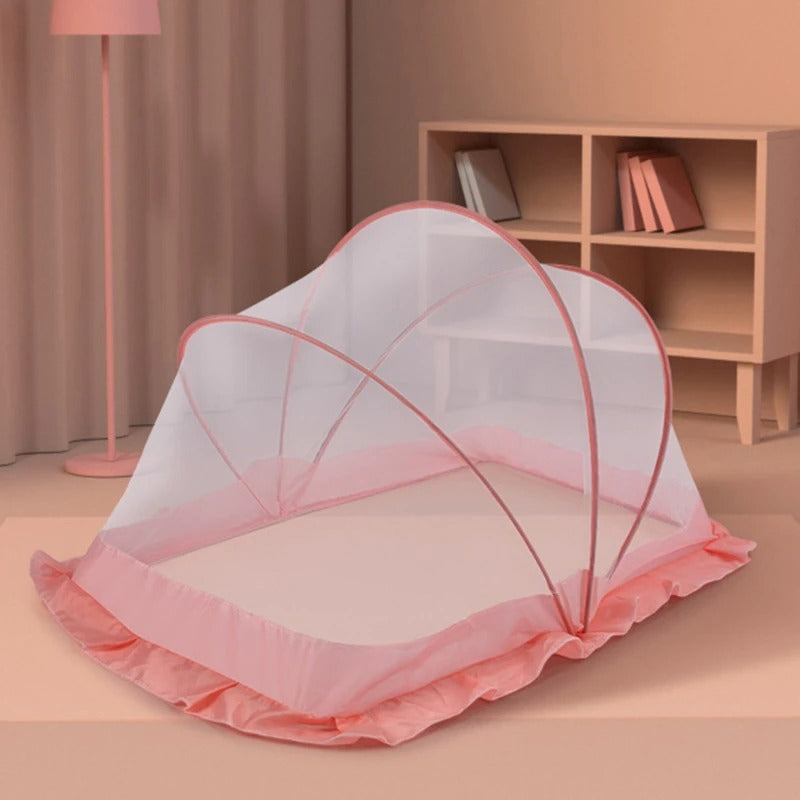 Moustiquaire-de-lit_pour-bebe-rose-occulant