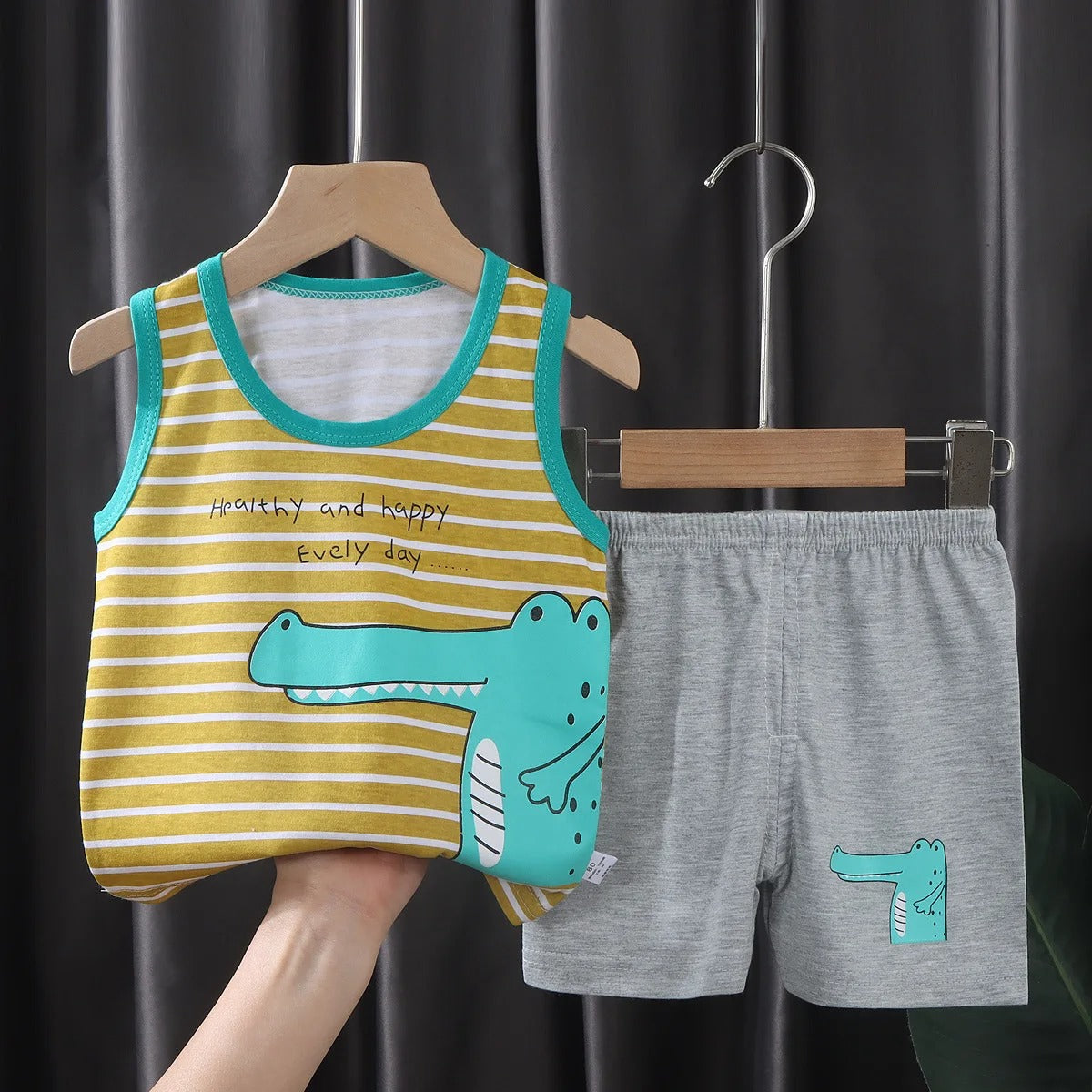 Ensemble_Enfant_T-shirt_et_Short_Gris_vert